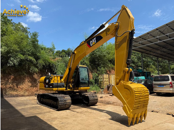 Escavadora de rastos CATERPILLAR 320D2