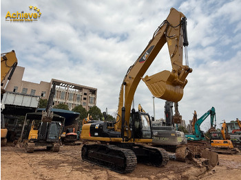Escavadeira CATERPILLAR 330D