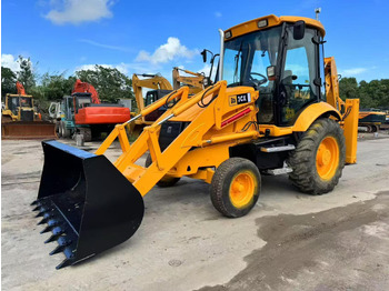 Retroescavadeira JCB 3CX