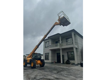 Empilhador telescópico JCB