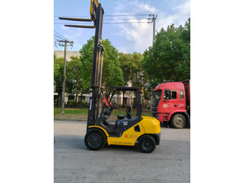Empilhadeira a diesel Komatsu Forklift 3 ton Capacity FD30-15, FD30-16, FD30-17: foto 2