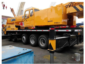 Grua móvel XCMG QY130K