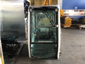 Cabine e interior LIEBHERR