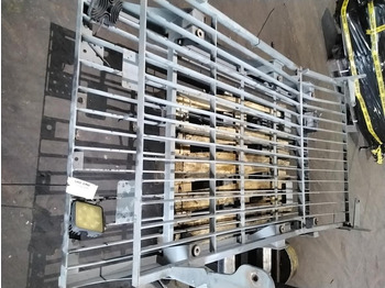 Cabine e interior LIEBHERR