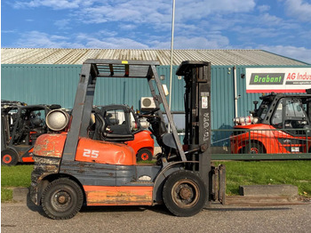 Empilhadeira a gás TOYOTA FGF 25