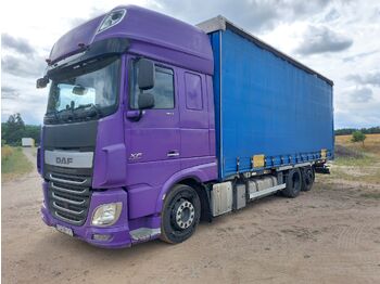 Camião de lona DAF XF 106