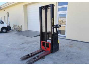 Stacker HYSTER
