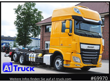 Camião transportador de contêineres/ Caixa móvel DAF XF 480