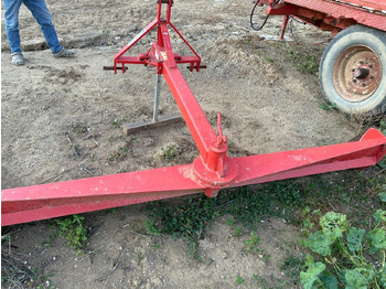 Maquina para lavrar a terra