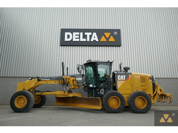 Motoniveladora CATERPILLAR 140M