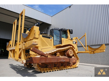 Colocar tubos CATERPILLAR D8T