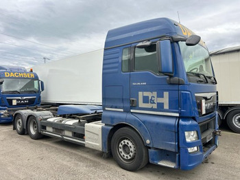 Camião transportador de contêineres/ Caixa móvel MAN TGX 26.440