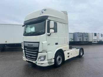 Tractor DAF XF 106 460