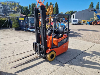 Empilhadeira elétrica Toyota 1500 kg. elektrisch hefhoogte 5.00m.: foto 2