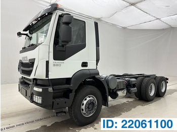 Camião chassi IVECO Trakker