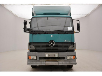 Camião de lona Mercedes-Benz Atego 1823 - damaged engine: foto 2