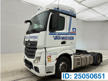 Tractor MERCEDES-BENZ Actros 1842