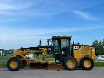Motoniveladora CATERPILLAR 12M