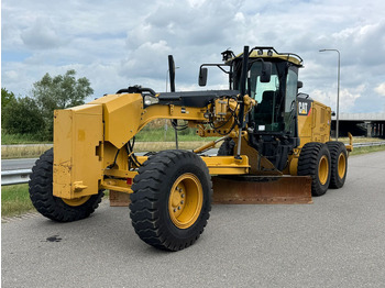 Motoniveladora CATERPILLAR 140M
