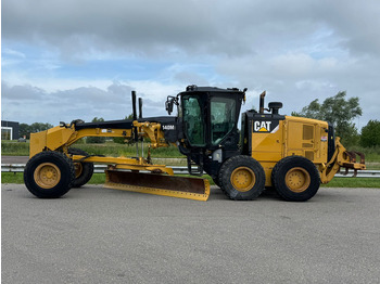 Motoniveladora CATERPILLAR 140M