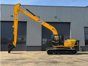 Escavadeira JCB