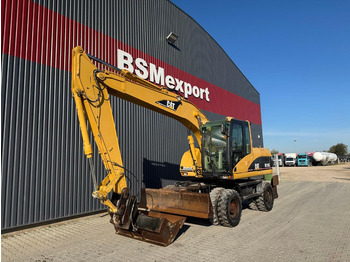 Escavadeira de rodas CATERPILLAR M316C