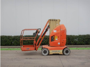 Plataforma de mastro vertical JLG