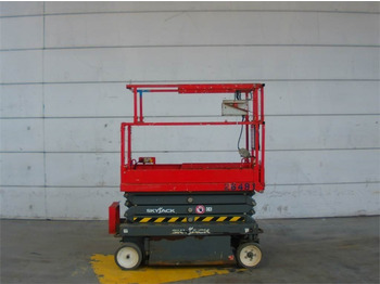 Plataforma de Tijera/ Plataforma de tesoura SKYJACK