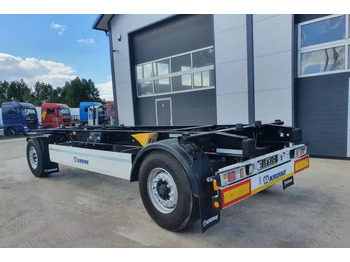 Reboque transportador de contêineres/ Caixa móvel KRONE