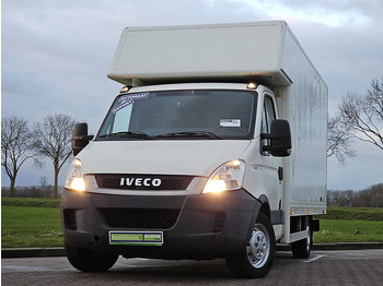 Carrinha de contentor IVECO Daily 35s12
