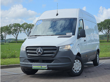Furgão MERCEDES-BENZ eSprinter