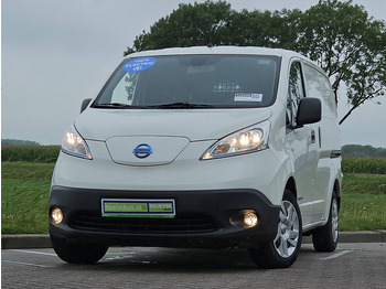 Furgão compacto NISSAN e-NV200