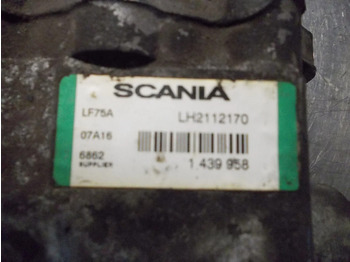Bomba de direção por Camião Scania 2112170 STUURPOMP SCANIA R 520 EURO 6: foto 5