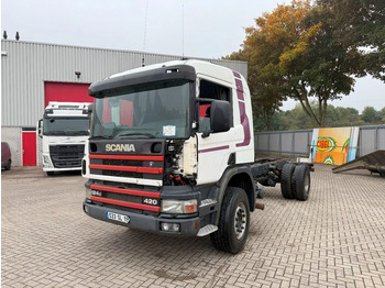 Camião chassi SCANIA 124