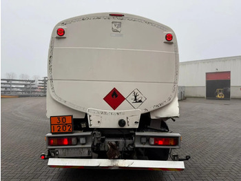 Leasing de Scania R480 / ENGINE RUNING / RETARDER / 4 COMPARTIMENTS / 18000 LITER TOTAAL / LIFT+LENKACHSE / AUTOMATIC / EURO-5 / 2009 Scania R480 / ENGINE RUNING / RETARDER / 4 COMPARTIMENTS / 18000 LITER TOTAAL / LIFT+LENKACHSE / AUTOMATIC / EURO-5 / 2009: foto 3