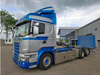 Camião chassi SCANIA R 580
