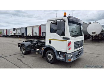 Camião polibenne MAN TGL 12.180