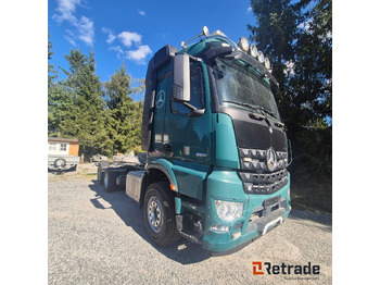 Camião chassi MERCEDES-BENZ Arocs