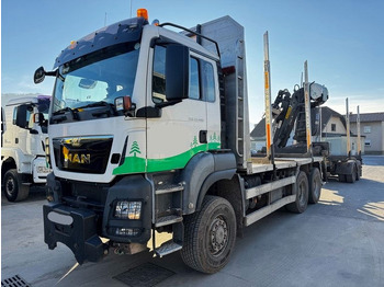 Camião de transporte de madeira MAN TGA 33.480