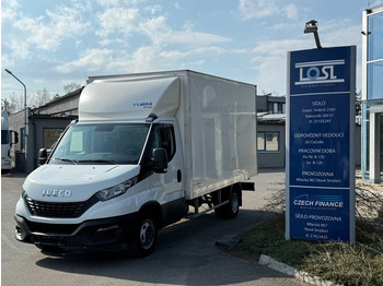 Carrinha de contentor IVECO Daily 35c16