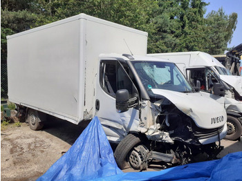 Carrinha de contentor IVECO Daily 35s16