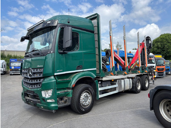 Camião de transporte de madeira MERCEDES-BENZ Arocs