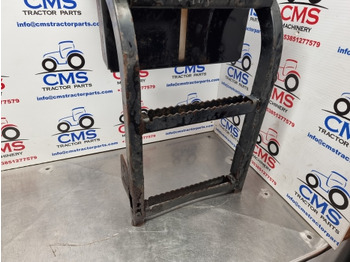 Estribo Claas Arion 640, 600, 500 Series, Cab Footstep, Step Rhs 0012602832, 0011091547: foto 3 Estribo Claas Arion 640, 600, 500 Series, Cab Footstep, Step Rhs 0012602832, 0011091547: foto 3