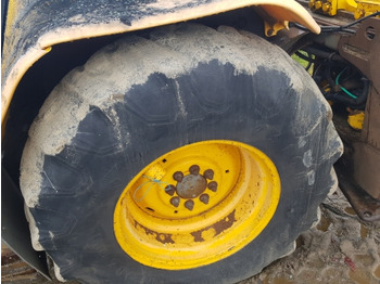Roda completa por Máquina agrícola Fermec 860 Rear Wheel Pair 18.4-26: foto 4