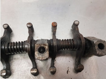 Motor e peças por Trator Massey Ferguson 65 Mk1, Engine Rocker Shaft 55437, 52703: foto 2