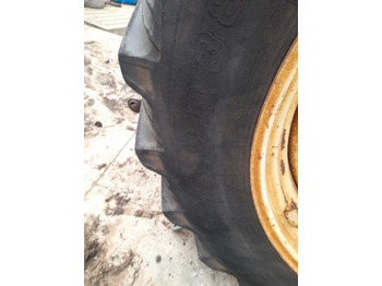 Roda completa Valtra 6400 Rear Wheel And Tyre 16.9r38, W16x38: foto 2