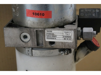 Bomba hidráulica por Equipamento de movimentação Jungheinrich 51006444 | Lifting motor with tank 24V 2,2KW 120A 2600 min-1 ISKRA: foto 2 Bomba hidráulica por Equipamento de movimentação Jungheinrich 51006444 | Lifting motor with tank 24V 2,2KW 120A 2600 min-1 ISKRA: foto 2