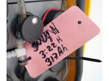 Bateria automotiva por Equipamento de movimentação Jungheinrich unknown | Battery 24V465Ah 24 3PZS465 year 21/2020 370 kg dimension Battery 24V465Ah 24 3PZS465 year 21/2020 370 kg dimensions 78,5x21x79cm sn. 7540926001: foto 4