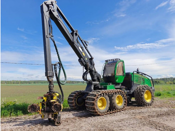 Harvester JOHN DEERE