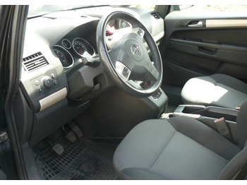 SUV Opel Zafira 1.9 CDTI Cosmo: foto 5